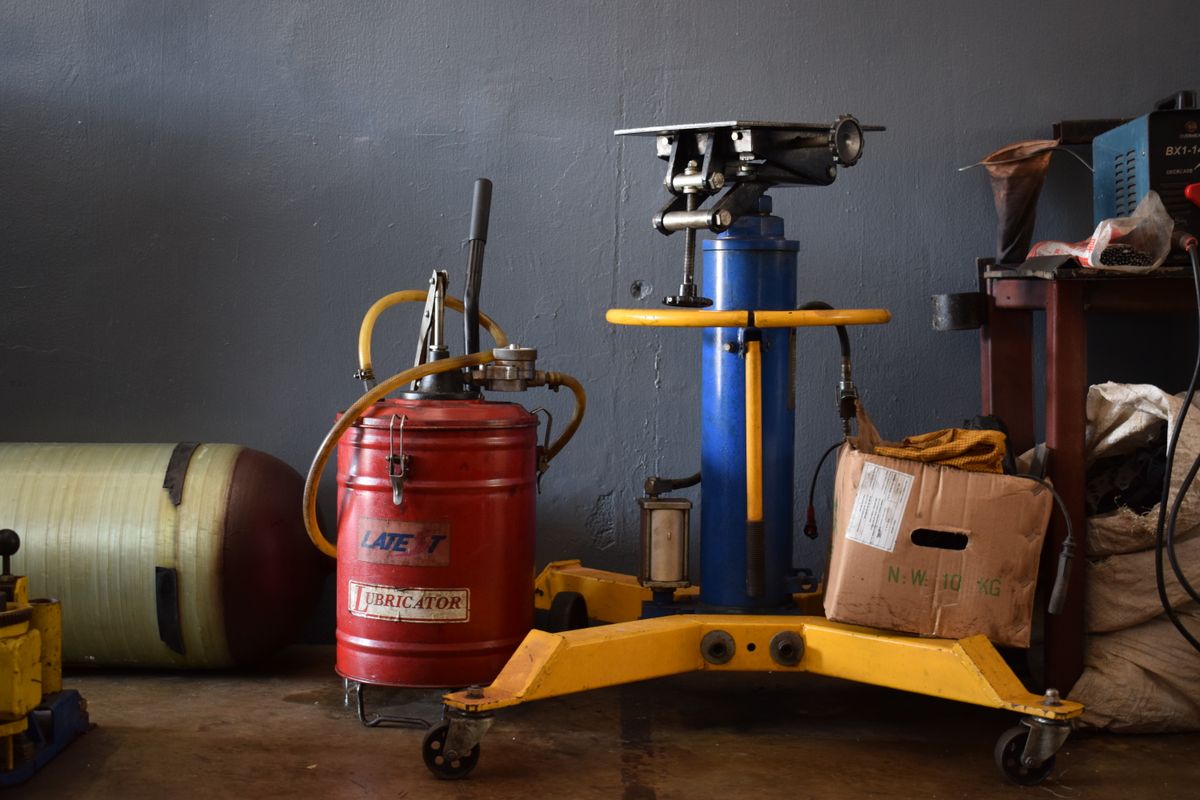 Auto repair equipment and diagnostic tools set up in a mechanic workshop